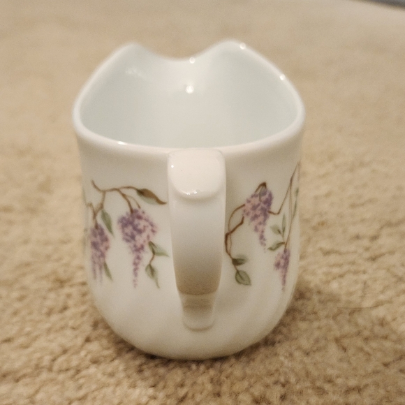 Corning Ware Corelle Wisteria Gravy Boat Pitcher - Picture 4 of 8